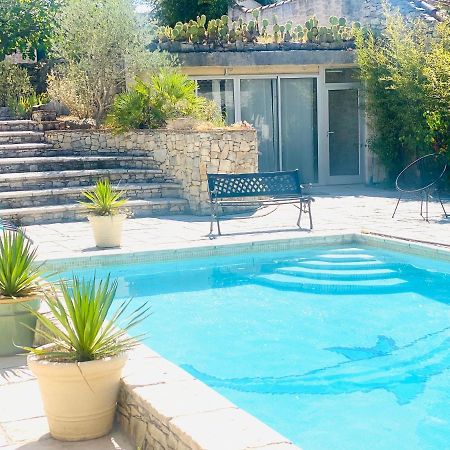 Villa Nîmes Exteriér fotografie
