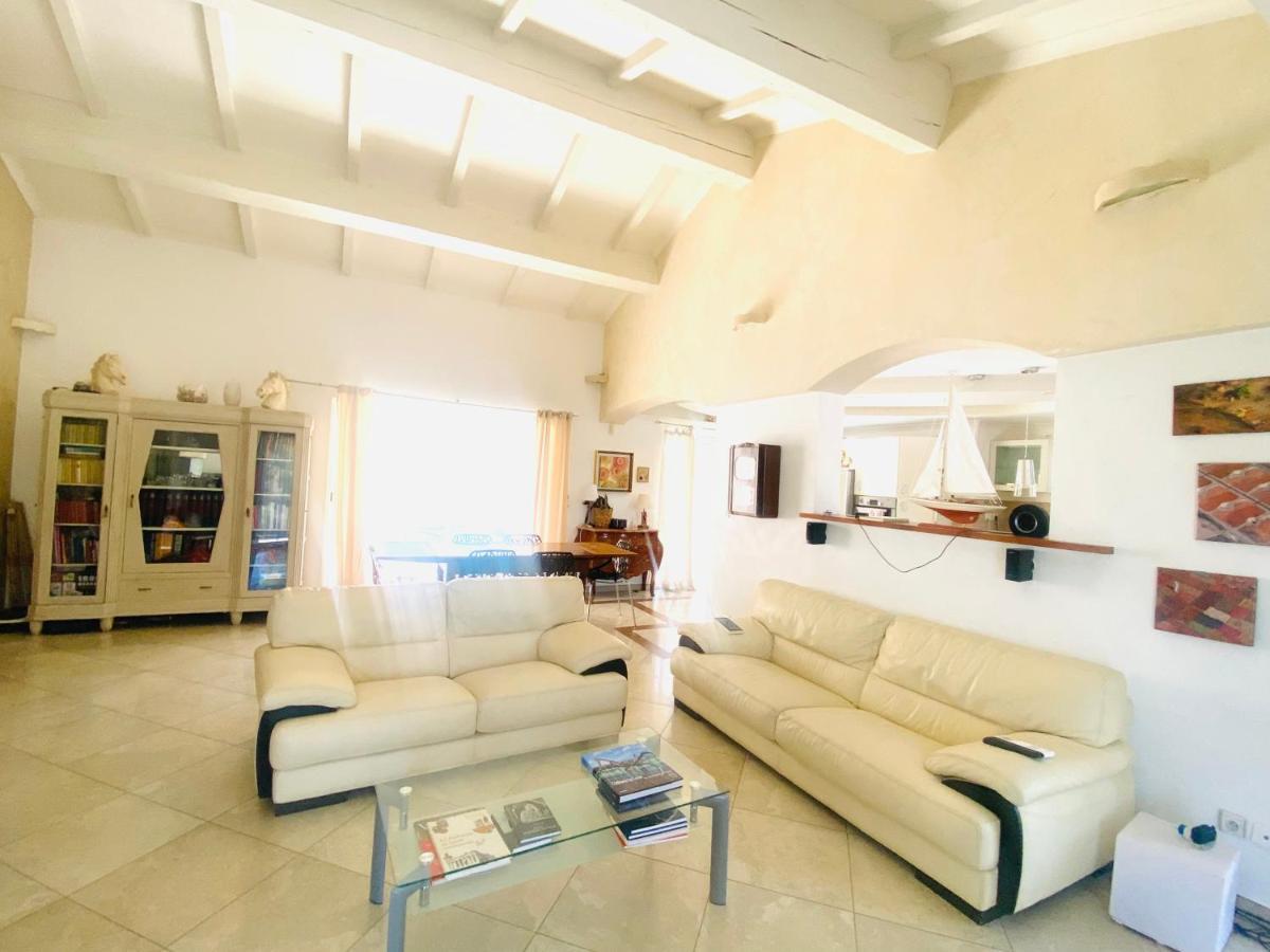 Villa Nîmes Exteriér fotografie