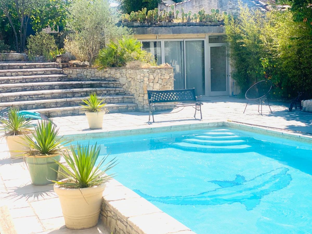 Villa Nîmes Exteriér fotografie